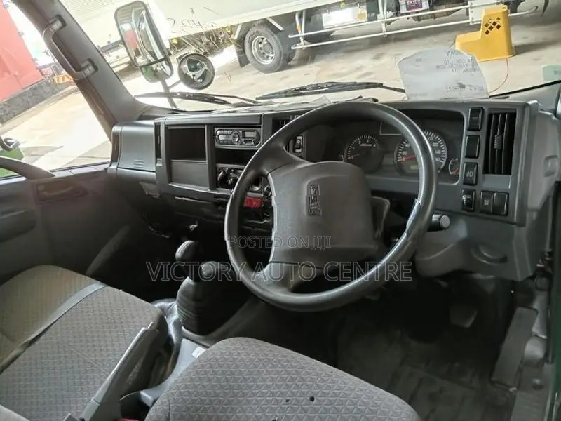Isuzu Elf Aluminium body 2017