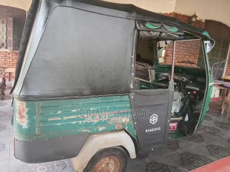Piaggio Ape Threewheel 2011