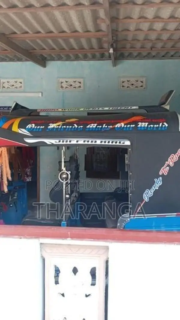 Bajaj RE 2005