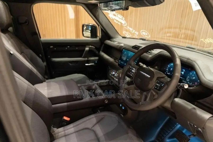 Land Rover Defender 110 X-Dynamic SE 2025