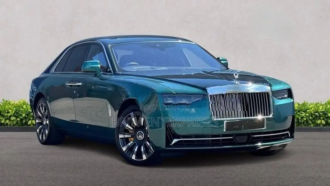 Rolls-Royce Ghost v12 2025