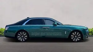 Rolls-Royce Ghost v12 2025
