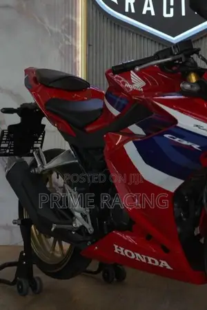 Honda CBR 150R 2026