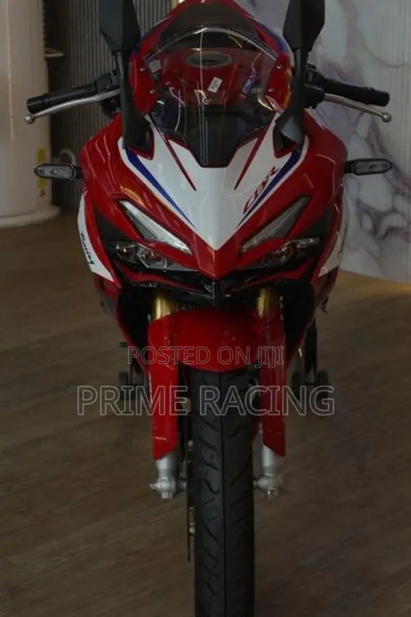 Honda CBR 150R 2026