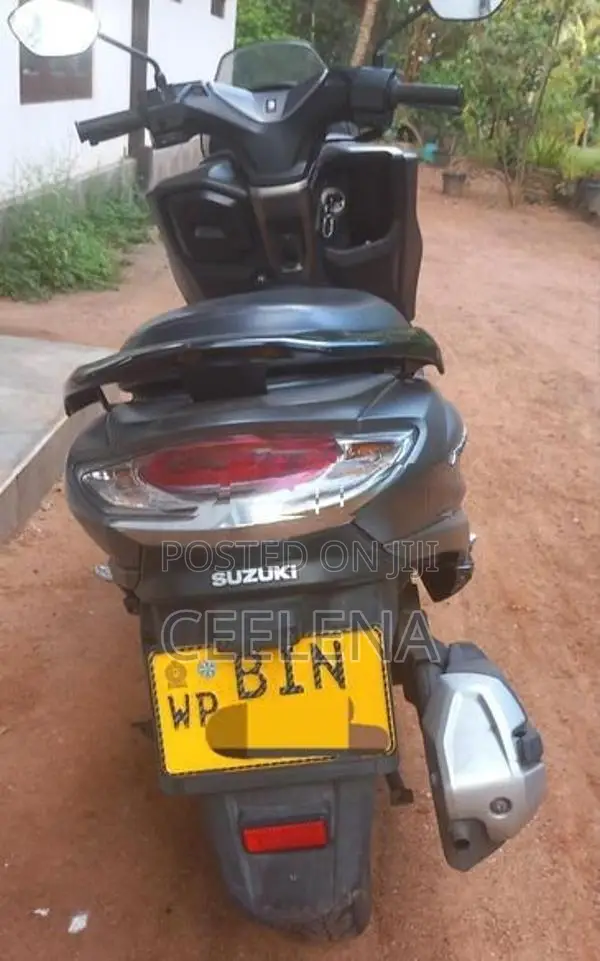 Suzuki Burgman 2020