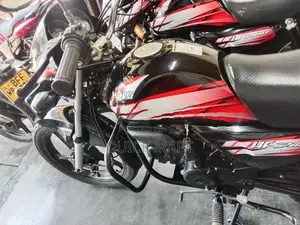 Hero HF Deluxe 2016