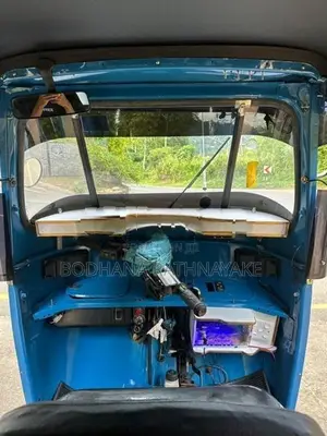 Bajaj RE 2009