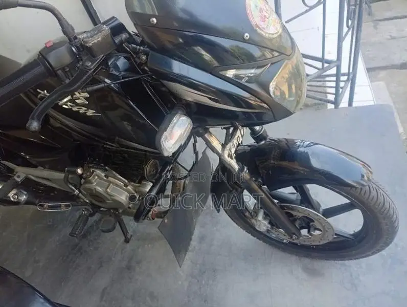 Bajaj Pulsar 150 2016