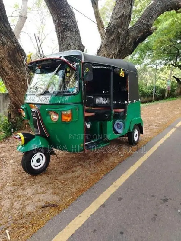 Bajaj RE 2013