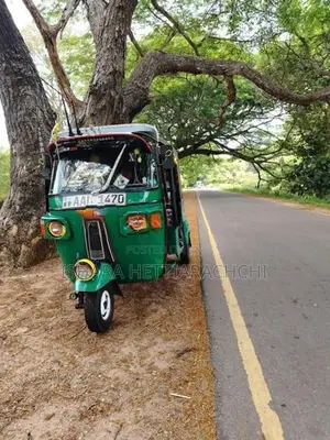 Bajaj RE 2013