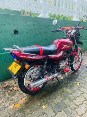 Bajaj CT100 2009