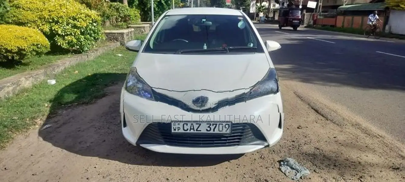 Toyota Vitz 2015