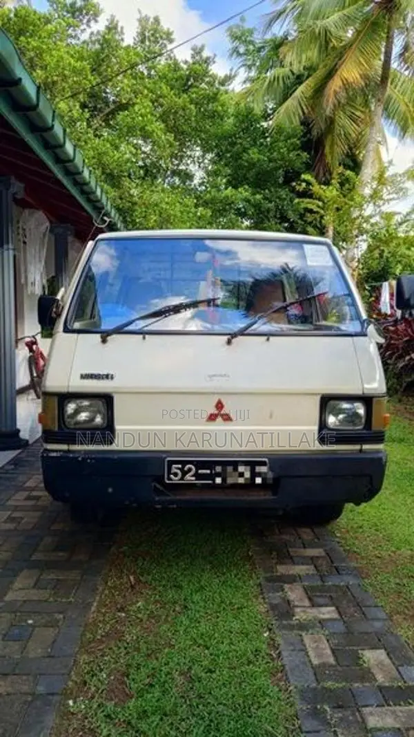 Mitsubishi Delica L300 1980