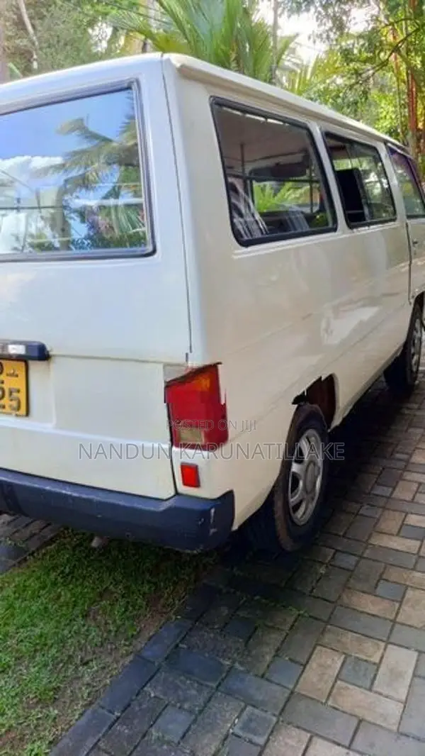 Mitsubishi Delica L300 1980
