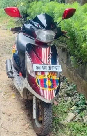 TVS Streak Scooty 2011