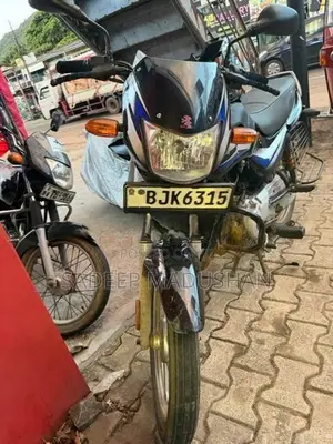 Bajaj CT100 2025