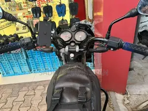 Bajaj CT100 2025