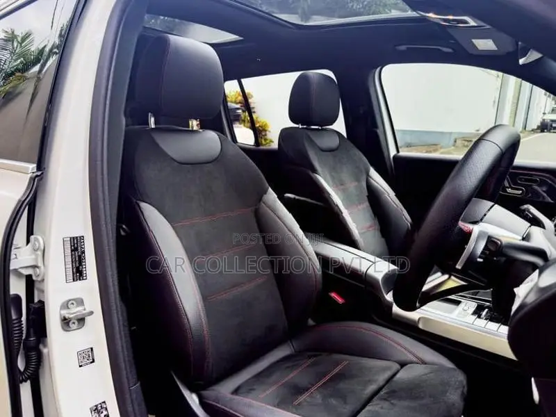 Mercedes Benz GLB 180 AMG 2025