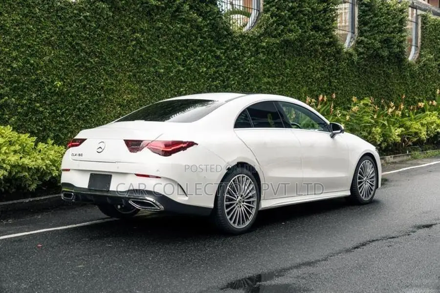 Mercedes Benz CLA 180 AMG 2024