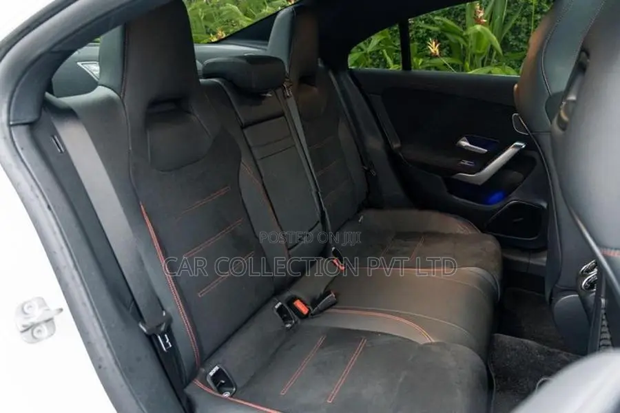 Mercedes Benz CLA 180 AMG 2024