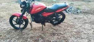 Bajaj Pulsar 180 2005