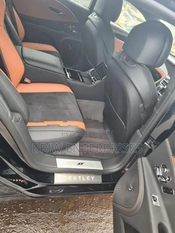 Bentley Flying Spur V8 HYBRID Brand New 2026