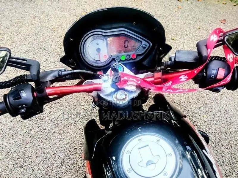 Bajaj Pulsar 200 2008