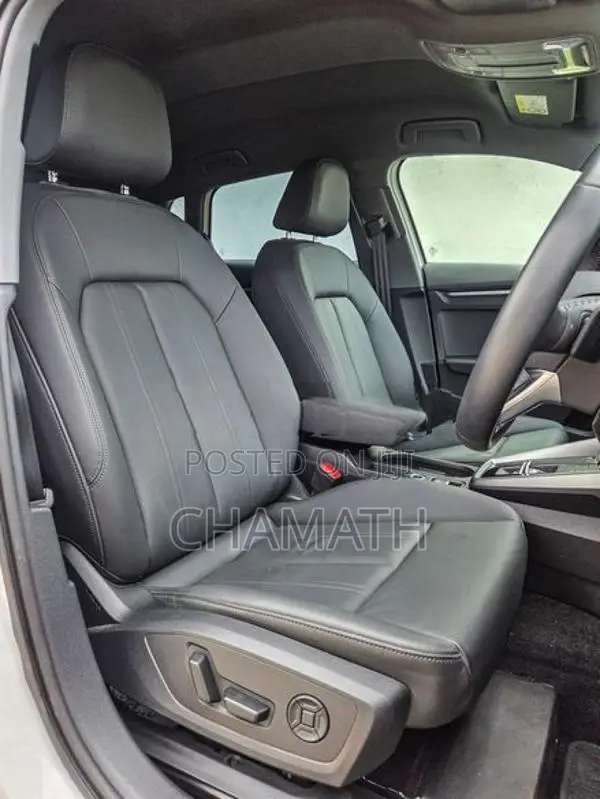 Audi A3 Advanced Leather PKG 2024