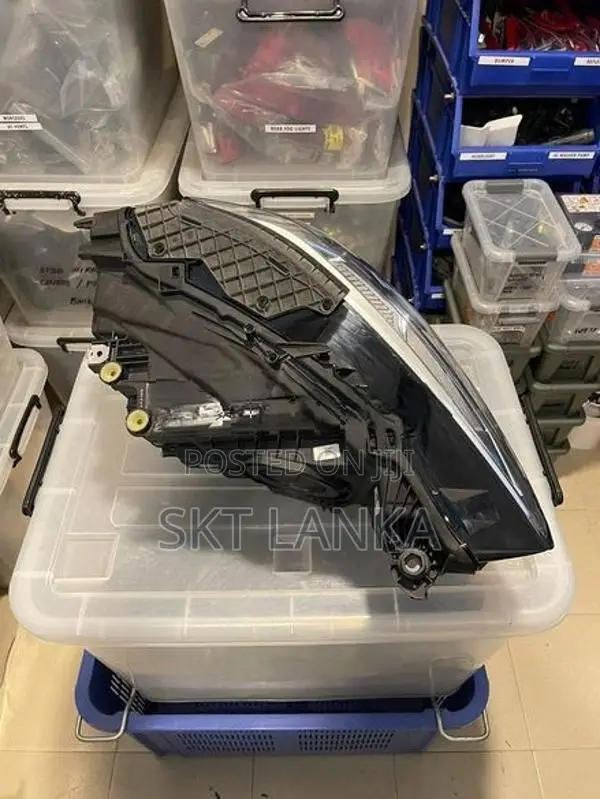 Genuine Brand New Audi Q3 2021 Facelift LED Headlight 83A Aq2 Q5 Q7
