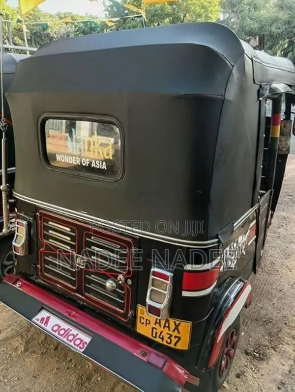Bajaj RE 2016