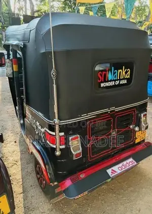 Bajaj RE 2016