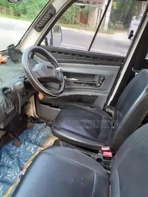 Bajaj Qute 2019
