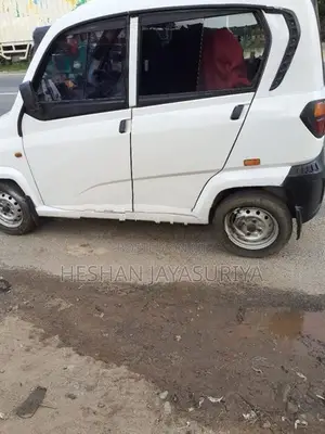 Bajaj Qute 2019