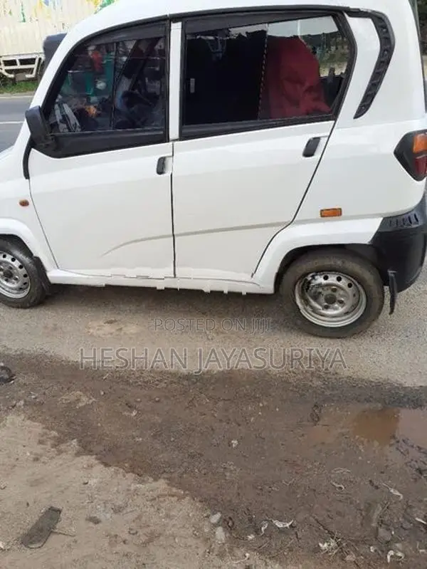 Bajaj Qute 2019