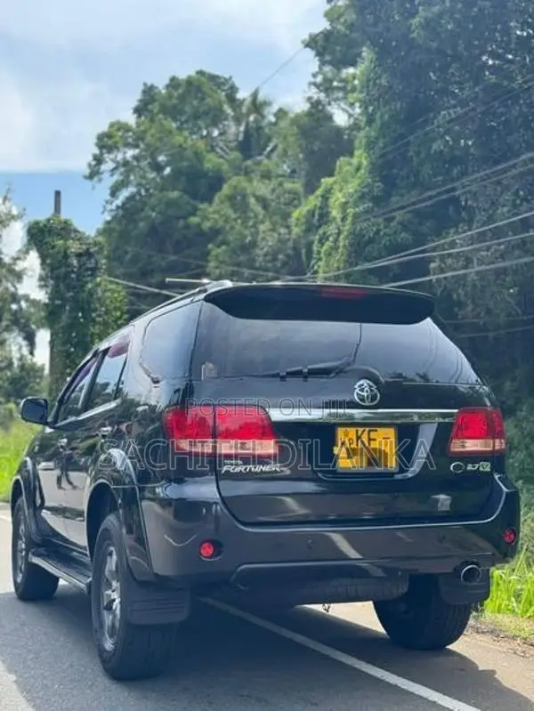 Toyota Fortuner 2006