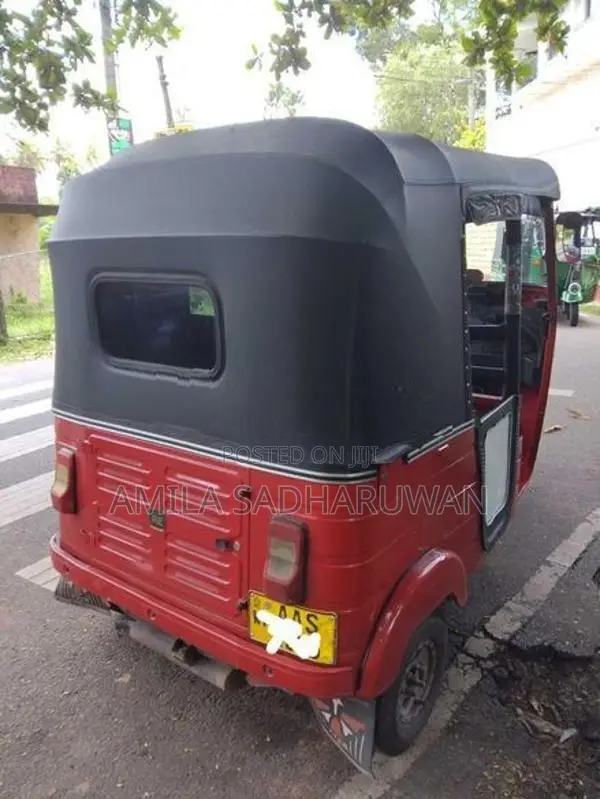 Bajaj RE 2014