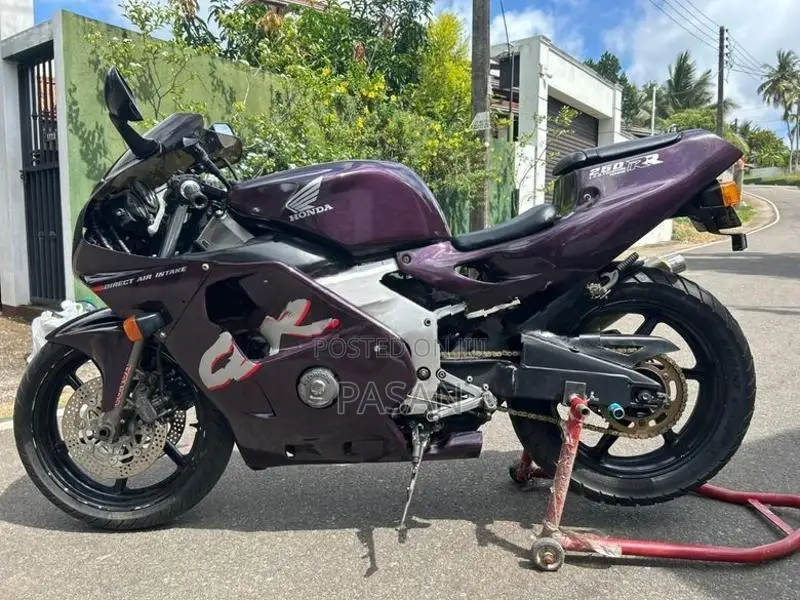 Honda CBR MC 22 2012