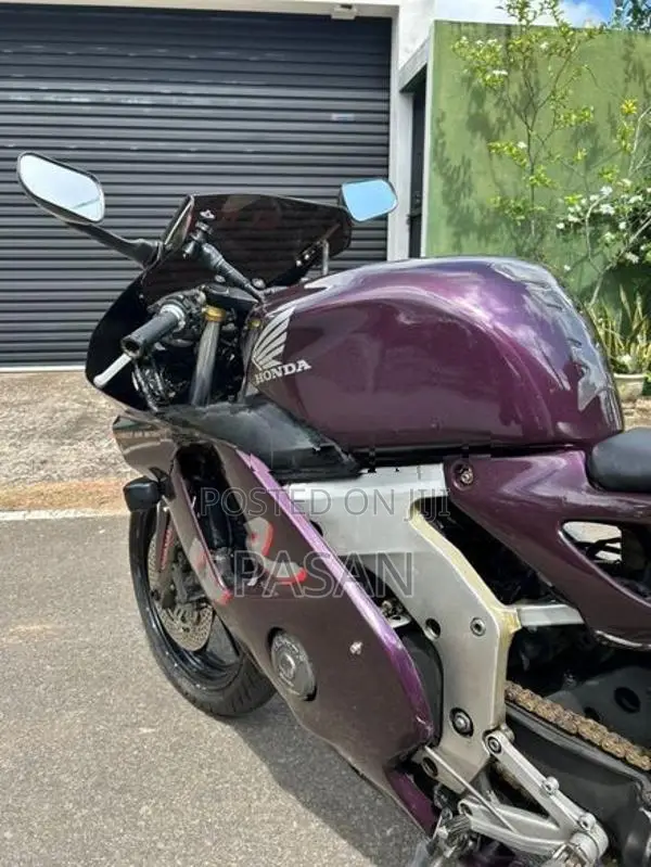 Honda CBR MC 22 2012