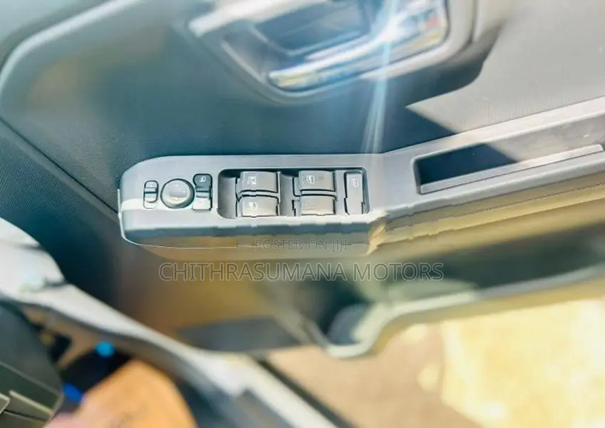 Daihatsu Taft G Chrome 2025