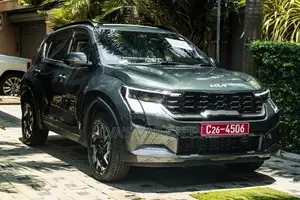 Kia Sonet GTX+ (Pewter Olive) 2026