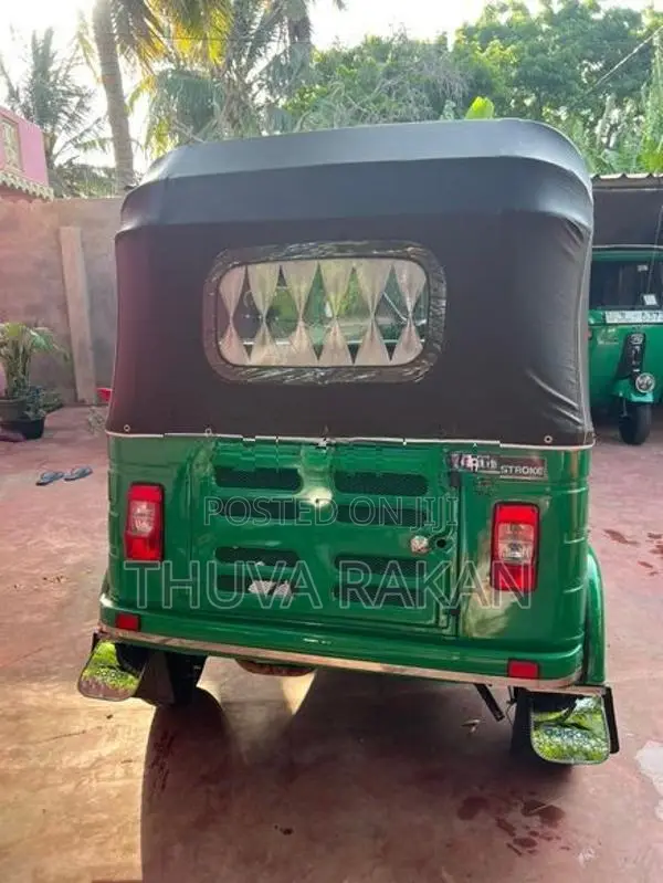 Bajaj RE 2004