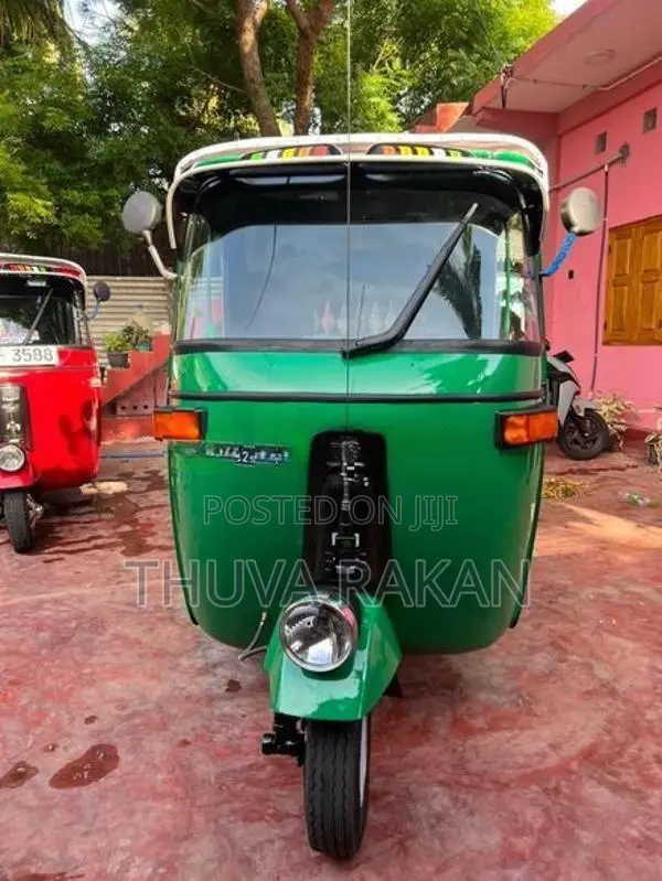 Bajaj RE 2004