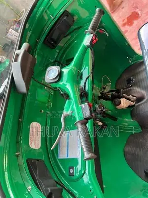 Bajaj RE 2004