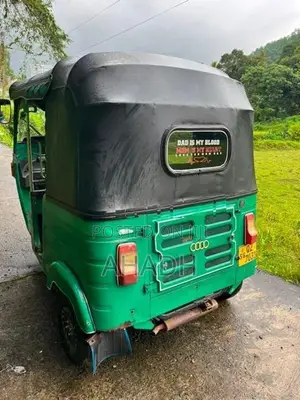 Bajaj RE 4Stroke 2010