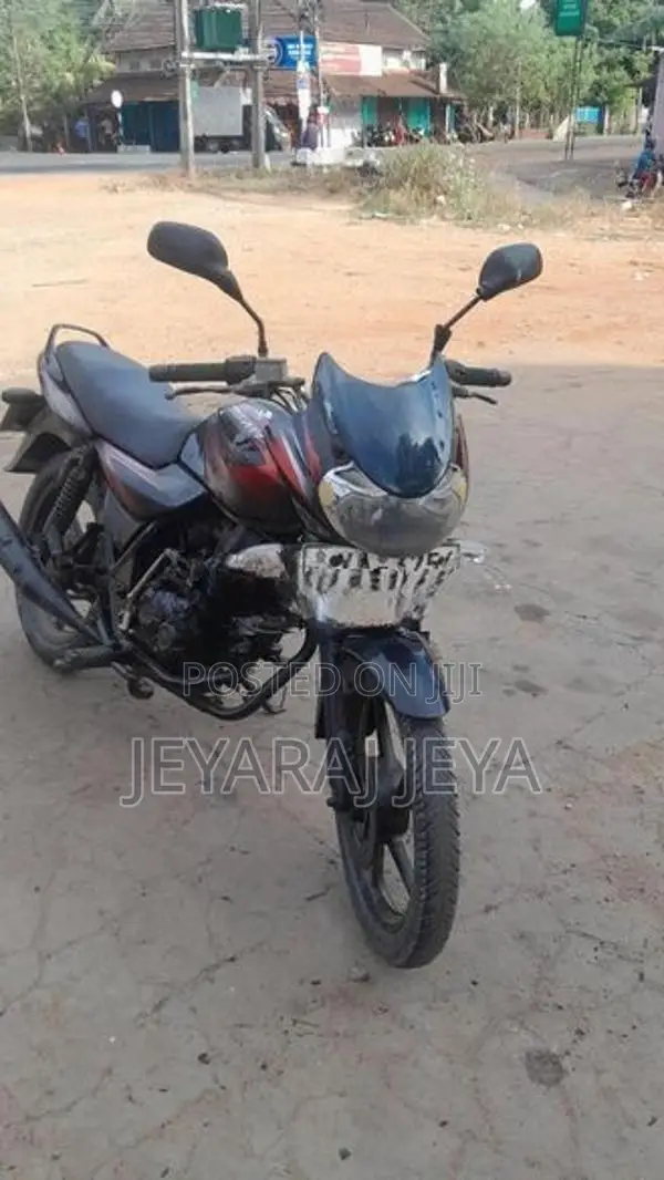 Bajaj Discover 2012