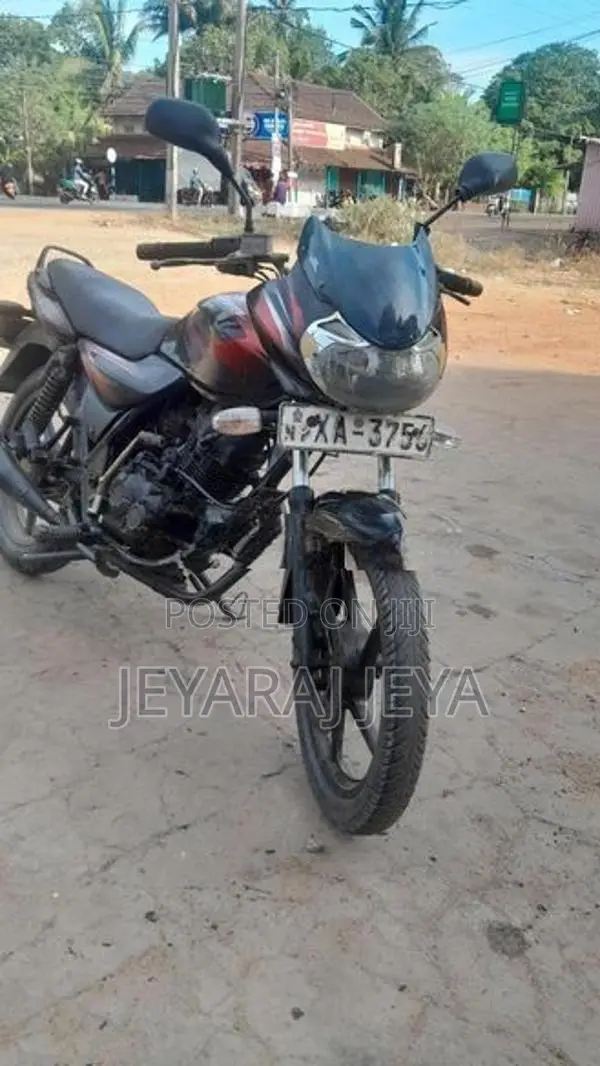 Bajaj Discover 2012
