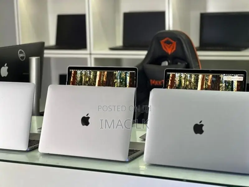 Apple MacBook Air M1 Chip 8GB RAM 256GB SSD
