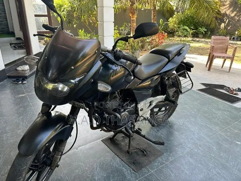 Bajaj Pulsar 180 2010