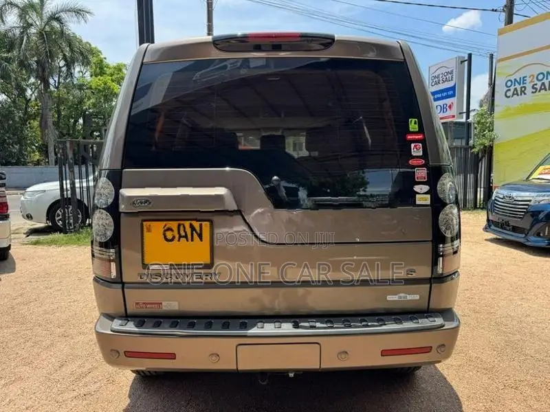 Land Rover Discovery 4 S SDV6 3L V6 2015