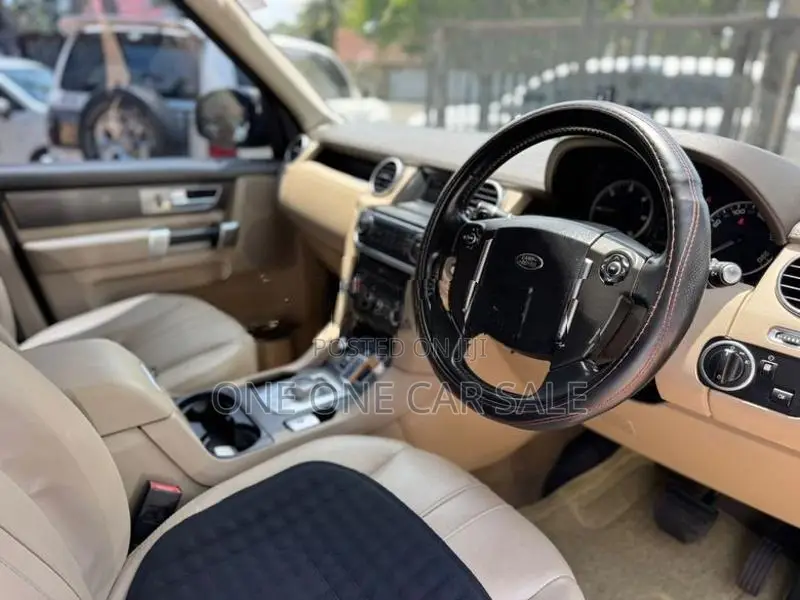 Land Rover Discovery 4 S SDV6 3L V6 2015